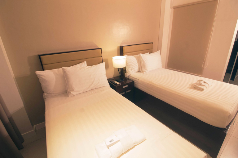 Others 5, Aura Condotel, Roxas City