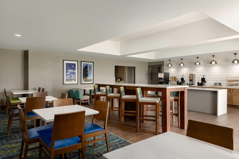 Food & Drinks 4, La Quinta Inn & Suites by Wyndham Shawnee, Pottawatomie