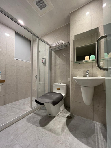 Bathroom 4, Bird Collection, Kinmen