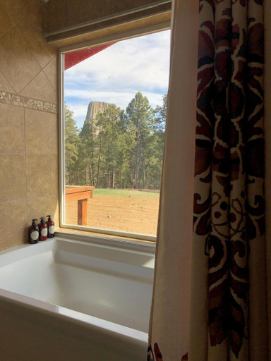Bathroom 2, Devils Tower Lodge Bed & Breakfast, Crook
