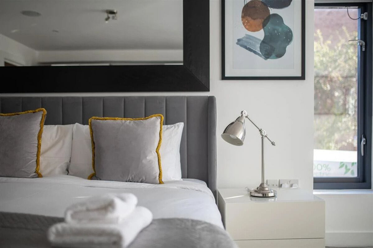 Bedroom 4, VESTO Sandmere Road, London