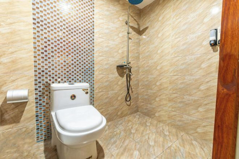 Bathroom 3, Haoshang S Hotel (Hongcheng Lake Longhu Paradise Walk), Haikou