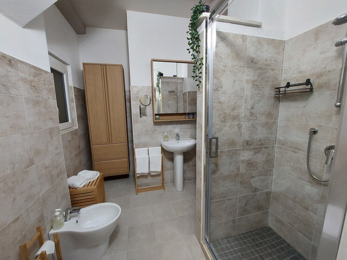 Bathroom 5, La Rosa dei Venti B&B, Reggio Di Calabria