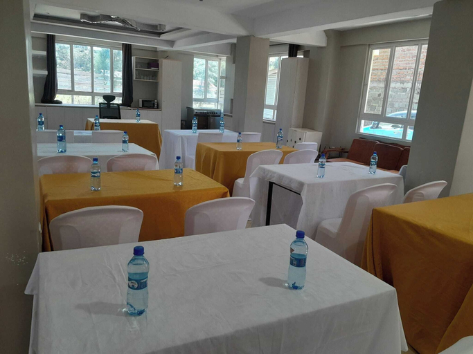 Food & Drinks 4, Acara Place Kisumu, Kisumu Central