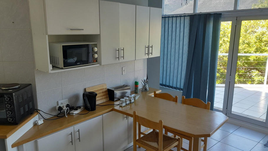 Others 4, Brightwater Lodge, City of Cape Town