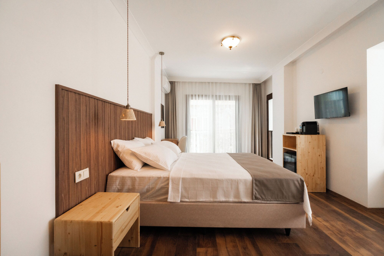 Bedroom 3, Rodones 1924, Urla