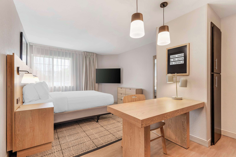 Bedroom 4, Sonesta Simply Suites Baltimore BWI Airport, Anne Arundel