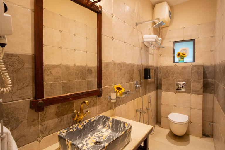 Bathroom 4, Emperor Ozran by Alaya Stays, North Goa
