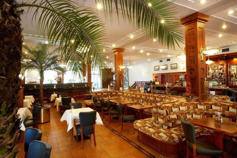 Food & Drinks 4, Hotel Avion, Praha 6