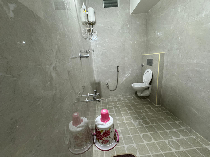 Bathroom 4, Sakthimurugan residency, Namakkal