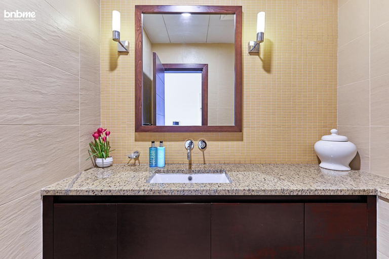 Bathroom 3, bnbmehomes - Tiara Tanzanite, Dubai