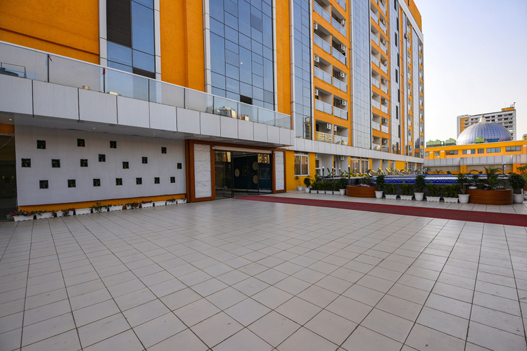 Exterior & Views 2, FabHotel Prime Spectrum Metro - With Pool | 5 mins Walk from Sector 75 Metro, Gautam Buddha Nagar