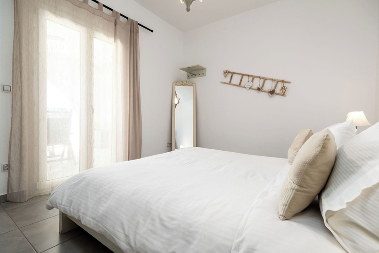 Bedroom 2, Azzurro Bianco Suites, South Aegean