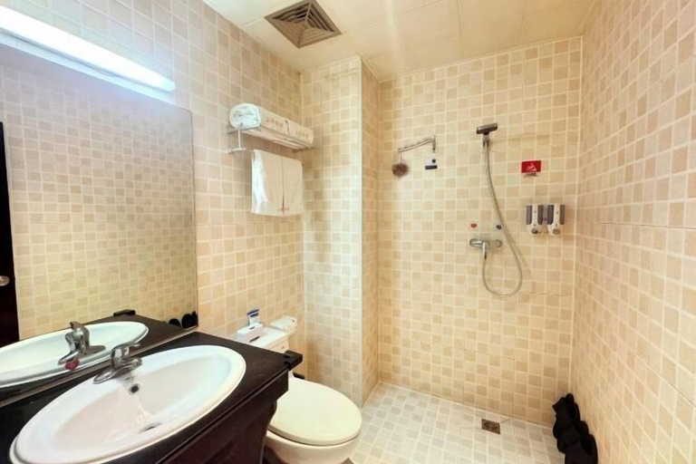 Bathroom 3, Mingya Hotel (Bohai International Plaza), Binzhou