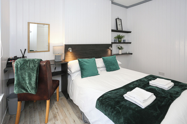 Bedroom 2, OYO Queens Quarter, Belfast