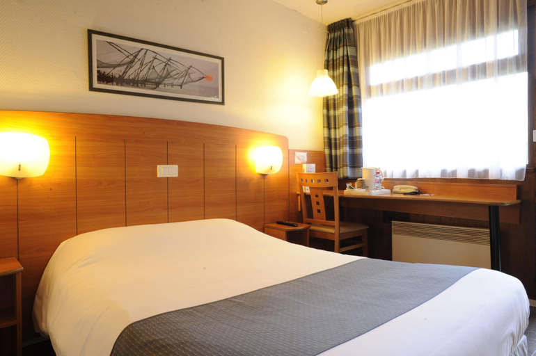 Bedroom 3, Kyriad Reims Est - Parc des Expositions, Marne