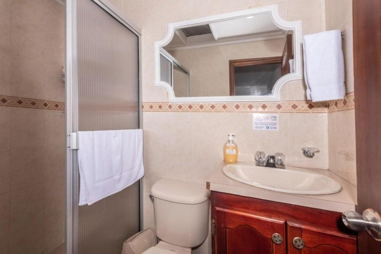 Bathroom 3, Hotel Cafe Cafe Avenida, Salento