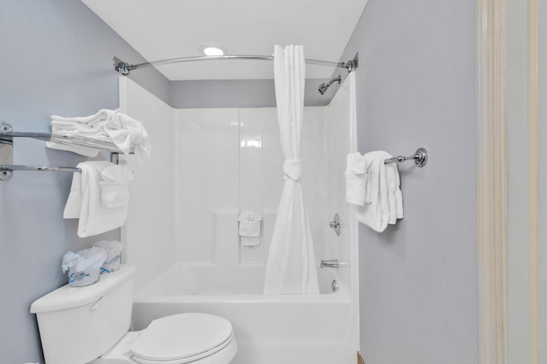 Bathroom 2, Sun-filled Beachfront 2BR Condo at Dunes Village Resort, Horry