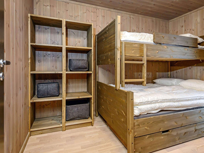 Bedroom 2, 4 Star Holiday Home in Favang, Ringebu