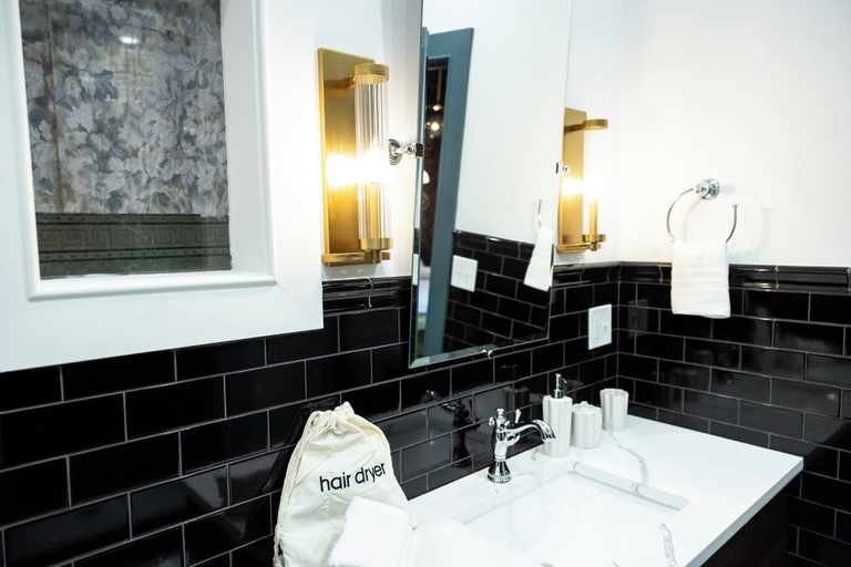 Others 5, The Gas Lamp Hotel - 1BR - Latimer, Philadelphia