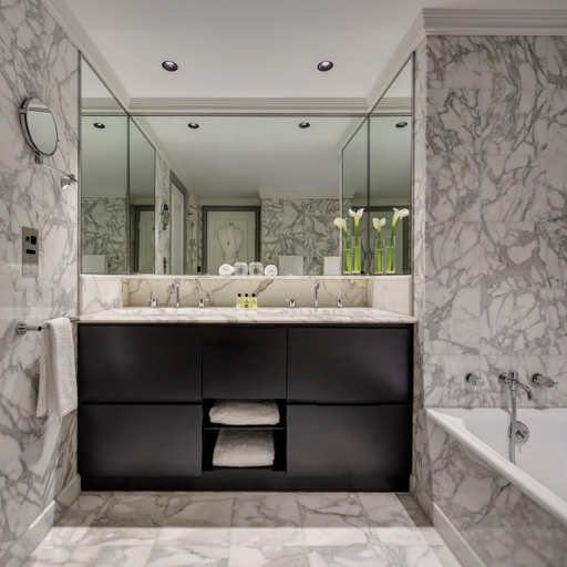 Bathroom 19