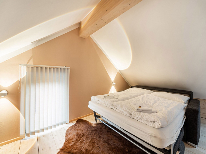 Room 5, Large Apartment in Sankt Georgen With Balcony, Zell am See