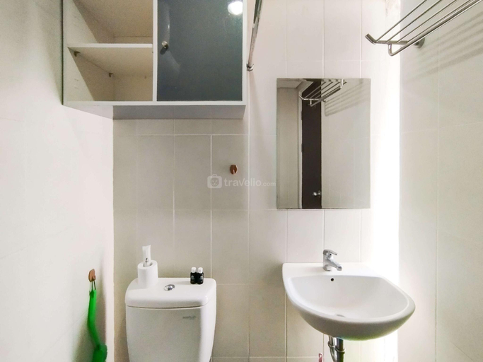 Bathroom 3, Studio Comfy Skyland City Jatinangor By Travelio, Sumedang