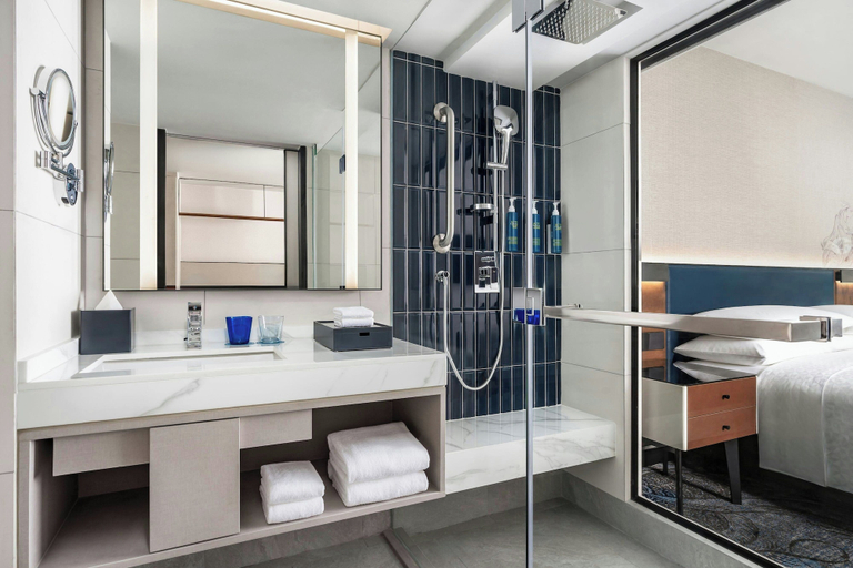 Bathroom 5, Four Points By Sheraton Bangkok, Sukhumvit 22, Khlong Toey