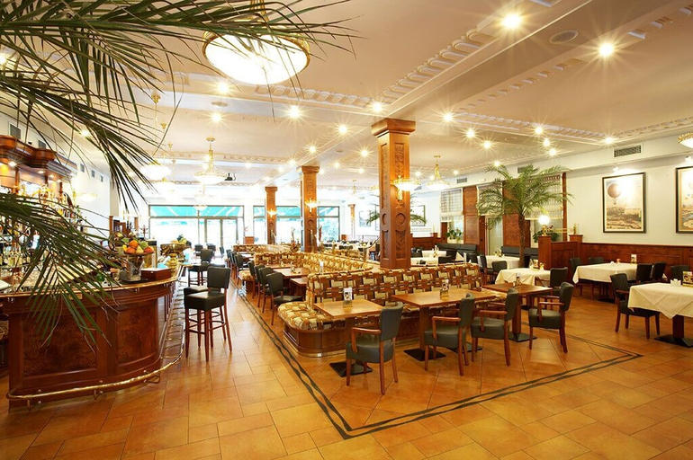 Food & Drinks 4, Hotel Avion, Praha 6