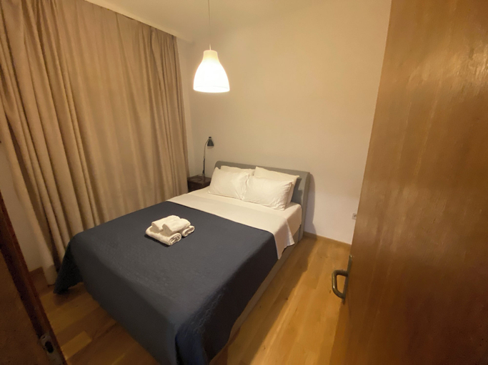 Others 3, GARDEN APARTMENT