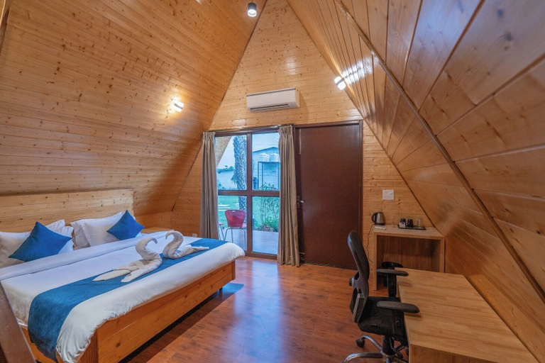 Others 5, Baagh Villas, Nainital
