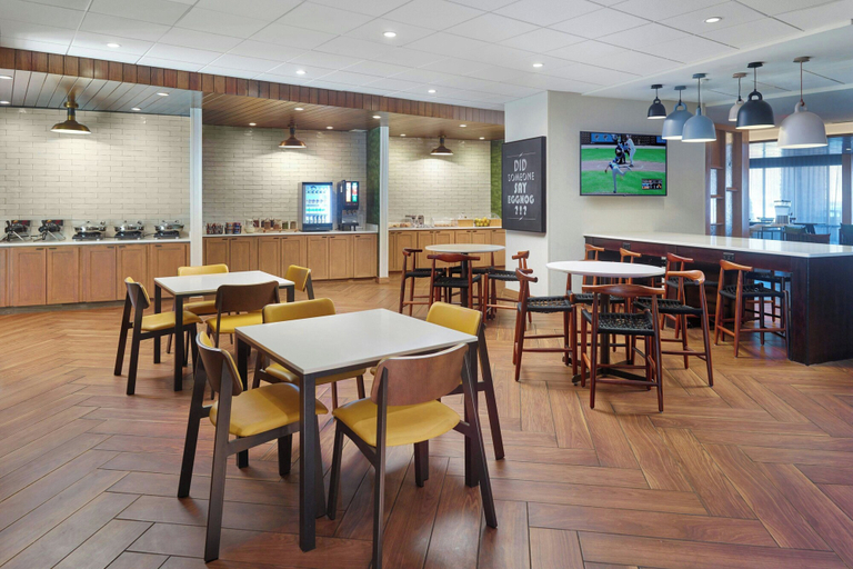 Food & Drinks 5, Fairfield Inn & Suites by Marriott Helen, White