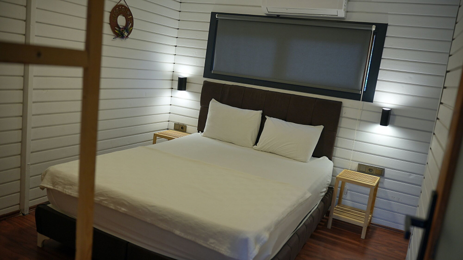 Bedroom 3, Collesium Garden, Antalya