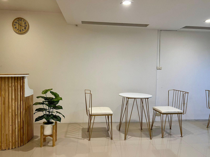 Public Area 5, Comfy Crib Hostel 2, Wattana
