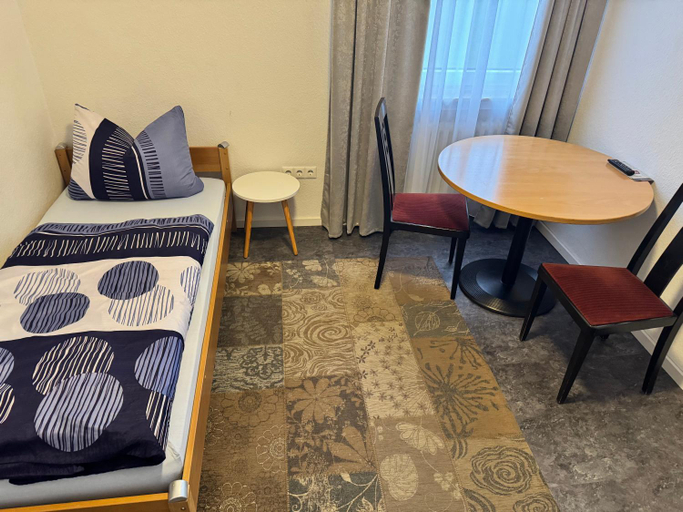 Others 4, Hotel Hildesheimer Hof, Hildesheim