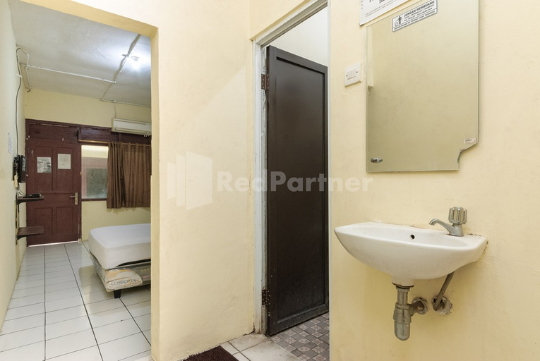 Bathroom 3, Pulogadung Residence by Nam Redpartner, Jakarta Timur