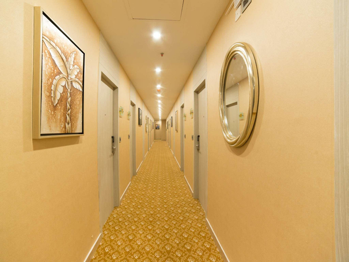 Exterior & Views 2, Golden Tulip Salt Lake City Kolkata, North 24 Parganas