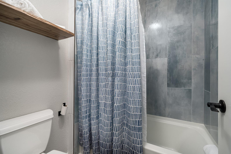 Bathroom 4, BoHo by the Bay, Aransas