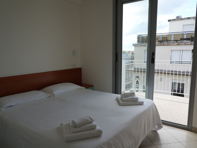 Bedroom 2, HOTEL REGAL, Rimini