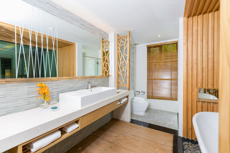 Bathroom 5, Club Wyndham Patong Hill Phuket, Phuket Island
