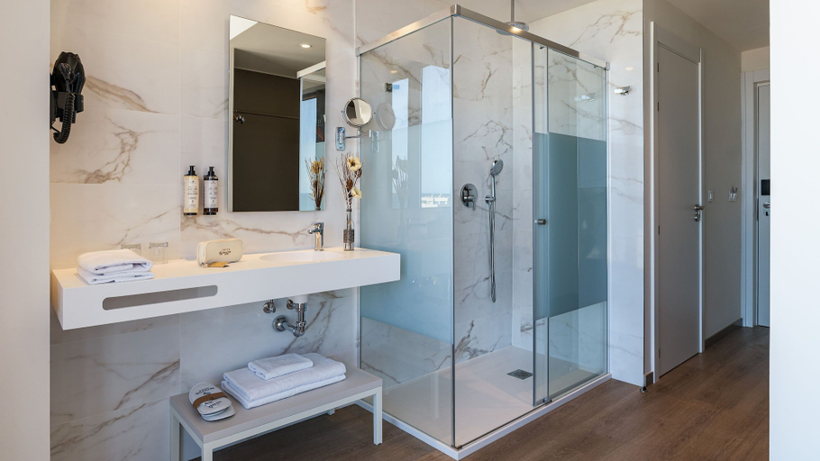 Bathroom 5, Senator Gandia Hotel, Valencia