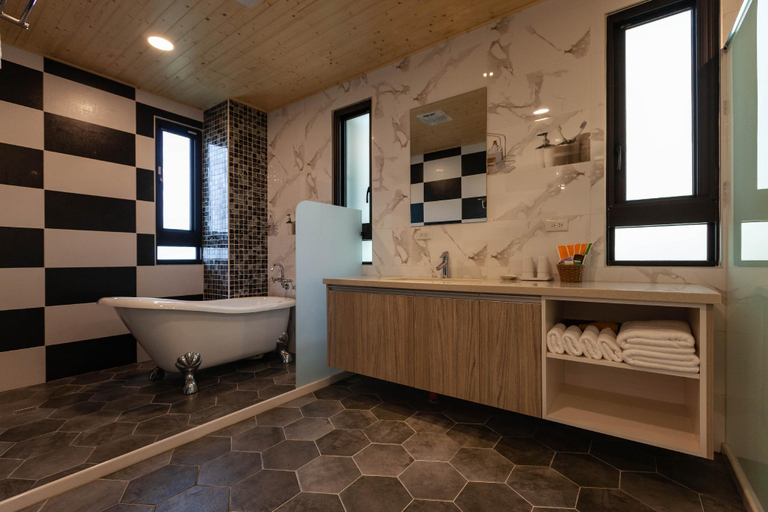 Bathroom 3, 123 Hall, Yilan