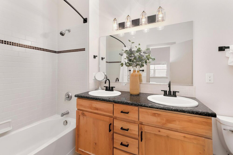 Others 5, Spacious Retreat Near Old Town & Breweries, Larimer