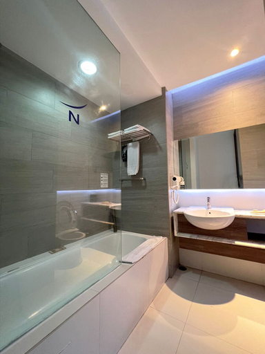 bathroom 19