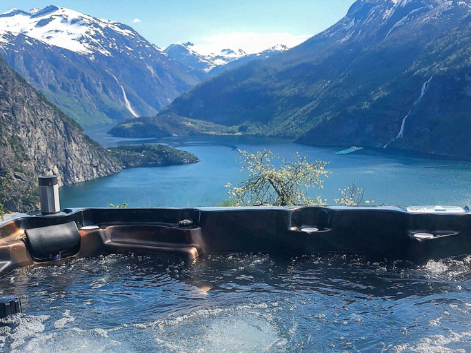 Spa treatment, 8 Person Holiday Home in Valldal, Norddal