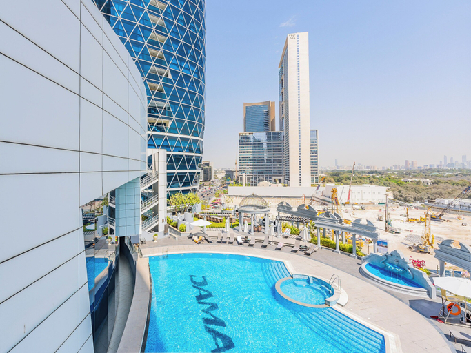 Sport & Beauty, Luxury Spacious Condo in the Iconic Park Towers, Dubai