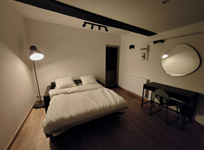 Bedroom, Studio cosy centre ville, Doubs