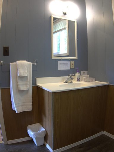 Bathroom 3, Port Loring Northland Motel, Parry Sound