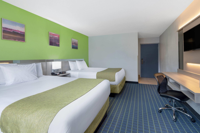 Bedroom 4, Microtel Inn by Wyndham Cornelius/Lake Norman, Mecklenburg