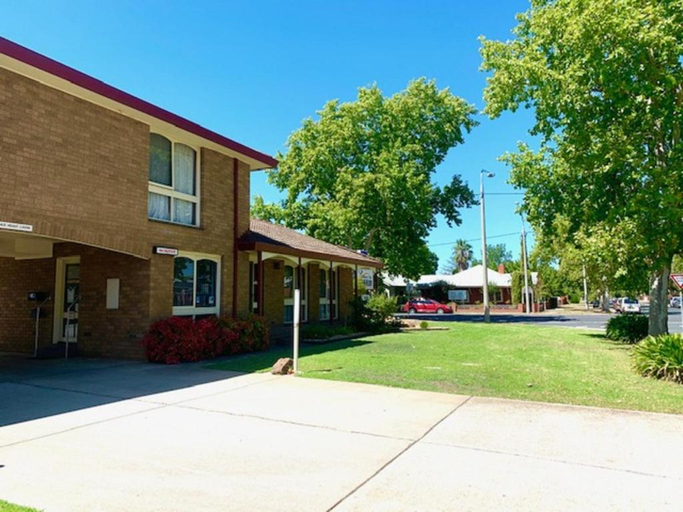 Exterior & Views 2, Albury Burvale Motor Inn, Albury